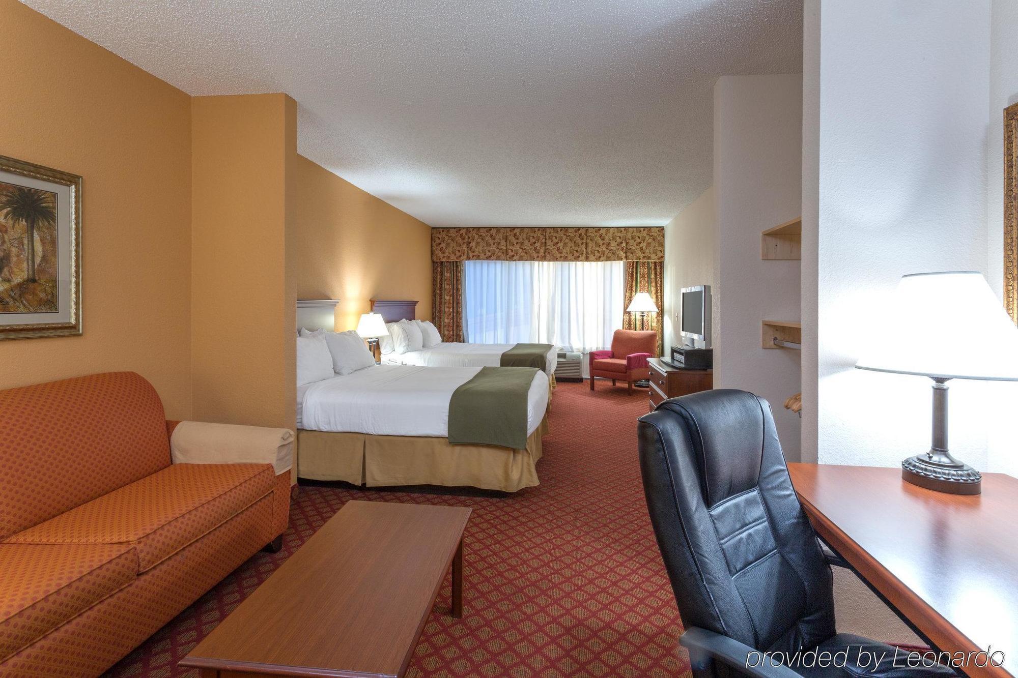 Holiday Inn Express Silver Springs - Ocala By Ihg Room photo